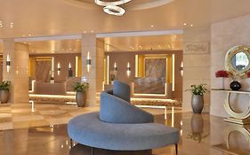 فندق موڤنبيك بيروت